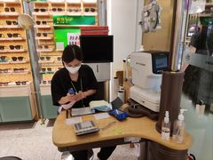 -MUJOSH木九十眼镜(月星环球港B1店)