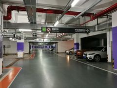 -龙湖虹桥天街-停车场