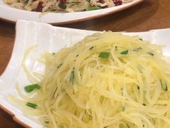 -石磨豆花家常菜·牦牛排土火锅