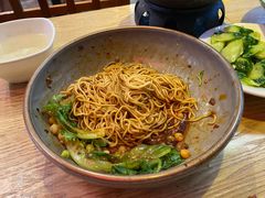 万州碗杂面-哇蛙牛功夫面渝都料理(龙阳广场店)