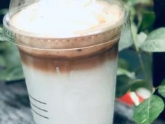 蓝丝绒飒雪拿铁-瑞幸咖啡(南航明珠商务酒店)
