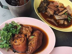 -Kha Mu Charoensang(Silom)