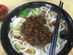-丽虹云南过桥米线(兴工街店)