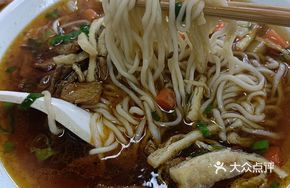 Liu Bei Qishan Sautéed Pork Noodles