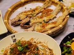 -巴厘龙虾·榜首油焖大虾(音乐学院·沿江酒馆店)