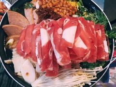 部队锅-MI WU FACTORY米屋美食工厂餐厅(绿地店)