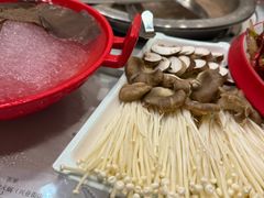 -乡土黄·鲜牛肉火锅·小龙虾(兴业街店)