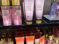 -Victoria's Secret(杭州湖滨银泰in77店)