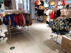 -孩子王(静安大融城店)