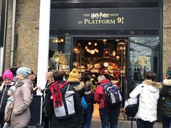 -九又四分之三站台哈利波特商店