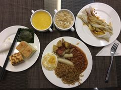 -三英温泉度假酒店-自助餐厅