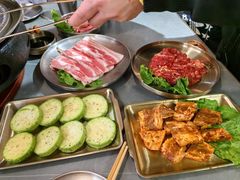 -围炉肉舍丹东海鲜烤肉·烤活鳗(步行街店)