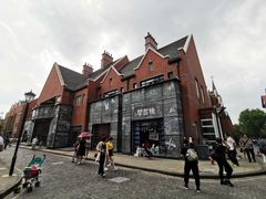 -钟书阁(松江泰晤士小镇店)