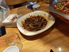 -兔行天下-鸿鹤鲜锅兔(中海国际店)