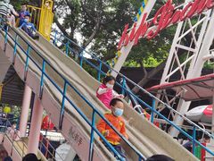 -顺德大良半月城游乐场