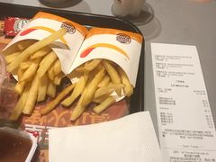 -BHC炸鸡(明洞总店)