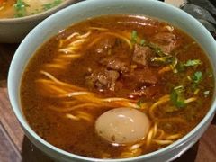 -亮亮面馆(经六路店)