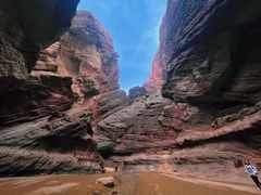 -天山神秘大峡谷