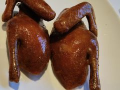 玻璃脆皮乳鸽-利苑酒家(金宝店)