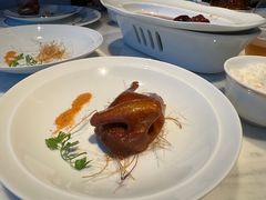 乳鸽-鹏瑞莱佛士酒店·云璟 Yun Jing