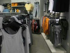 -H&M(天一广场店)