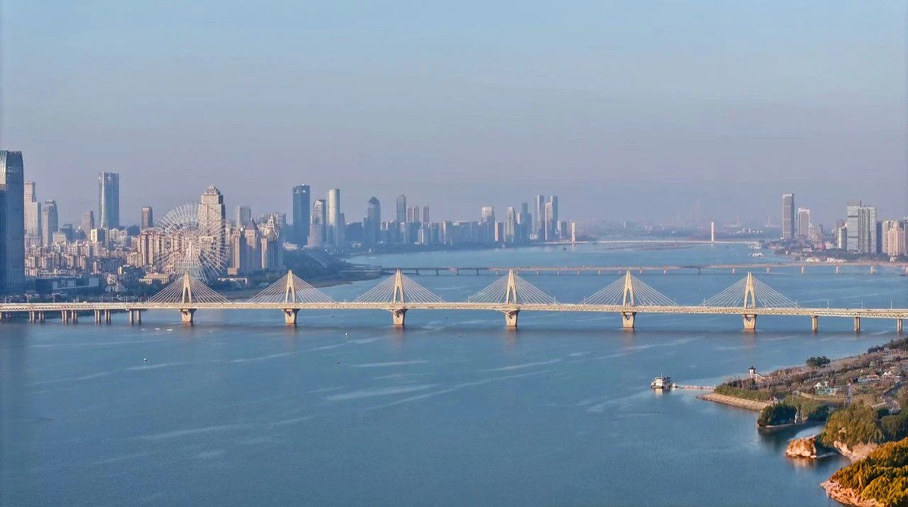 赣江之畔,似海之滨