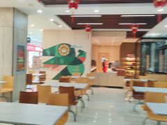 -窦店服务区-停车场