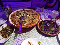 -巴特餐饮6加1音乐餐吧·新疆菜