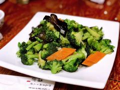 -满堂春特色餐馆