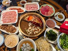 -小天鹅火锅·一线江景洪鼎旗舰店(洪崖洞店)