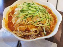 -胖东来生活广场(健康路店)