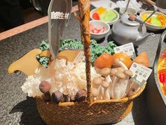 -三出山火锅(南京万象天地店)