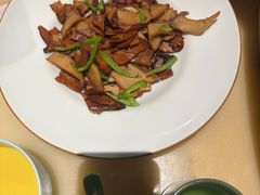 腊味炒双菇-锦府盐帮·侯宅(五棵松万达店)