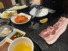 -木槿花韩式炭烤·熟成肉工坊(孙文东路店)