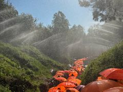 -雪山彩虹谷景区