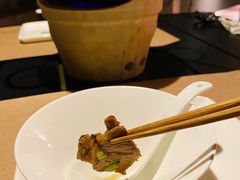 野生黑猪肉炒冬笋-青桃餐厅