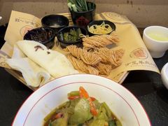 -丁里羊肉小镇(天鹅湖总店)