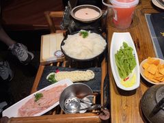 -老牌坊云南鱼豆花火锅(哈西万达店)
