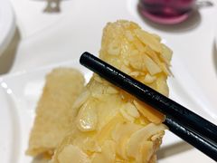 脆皮杏片炸鲜奶-凤凰楼酒家·粤宴点心(华强北店)