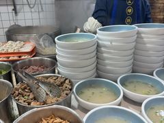 -老新隆牛肉锅贴(新街口店)