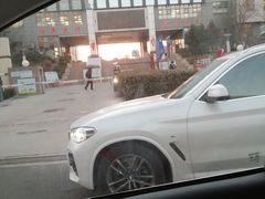 -崂山区第二实验小学