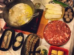 火锅-鲜入围煮花胶鸡海鲜火锅