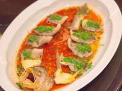 葱油蒸黄鱼-名佳荟