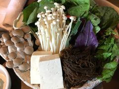 -我那覇豚肉店(カフーナ旭橋店)