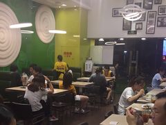 大堂-佰搭果·广式茶餐厅(西华路店)