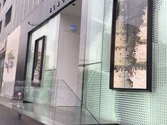 门面-BLACKSWAN黑天鹅(环球店)