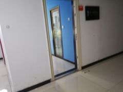 -提一眼镜·蔡司·依视路(小寨店)