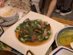 秋葵滑牛肉-酒肆浅葱•烧烤•龙虾•排档(卓悦intown店)
