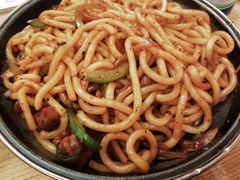 黑椒炒乌冬面-锅儿挑面馆
