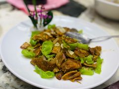 -蔼若春.传承三十年云南菜(金碧公园店)